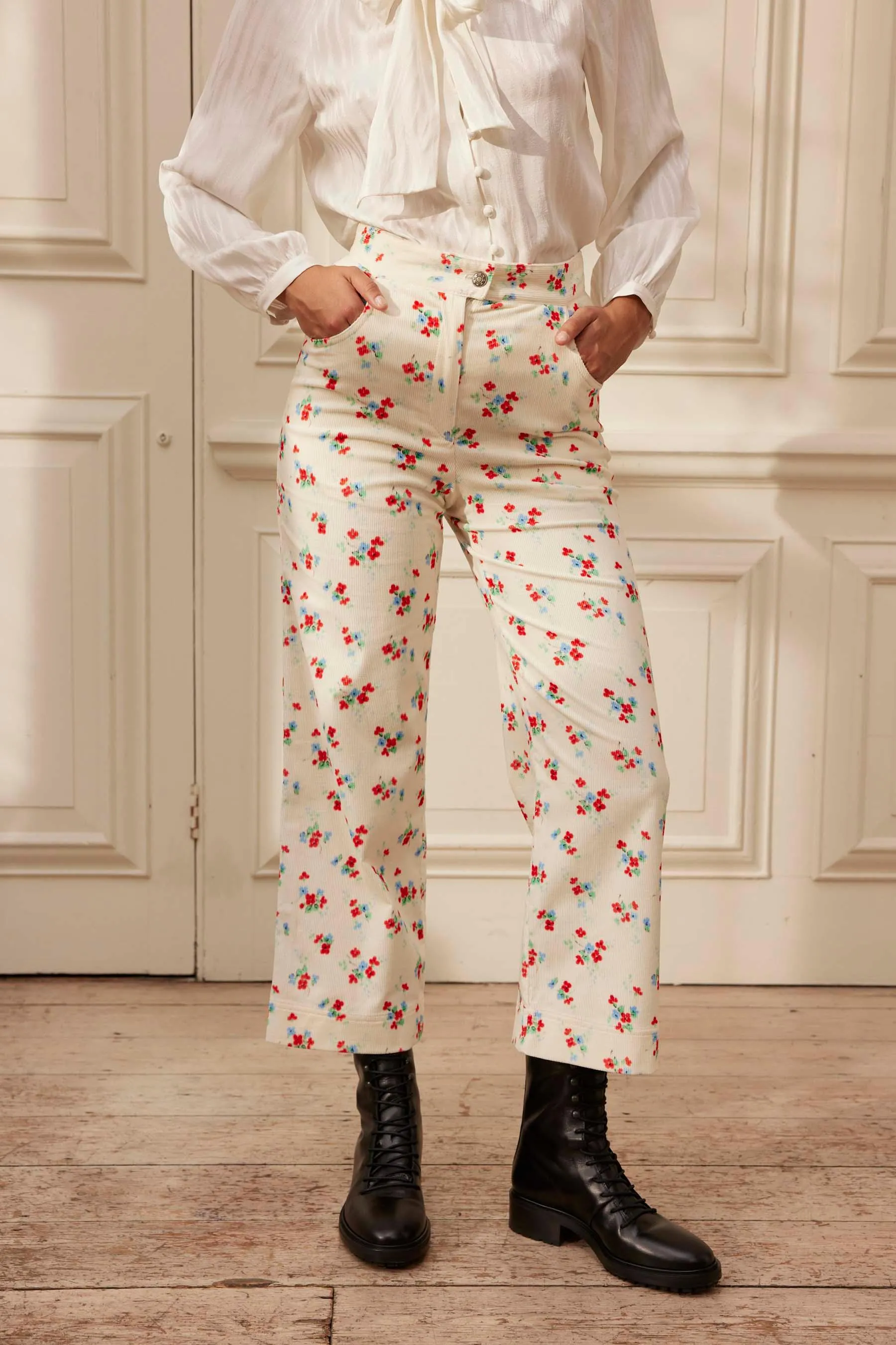 Cropped corduroy trouser