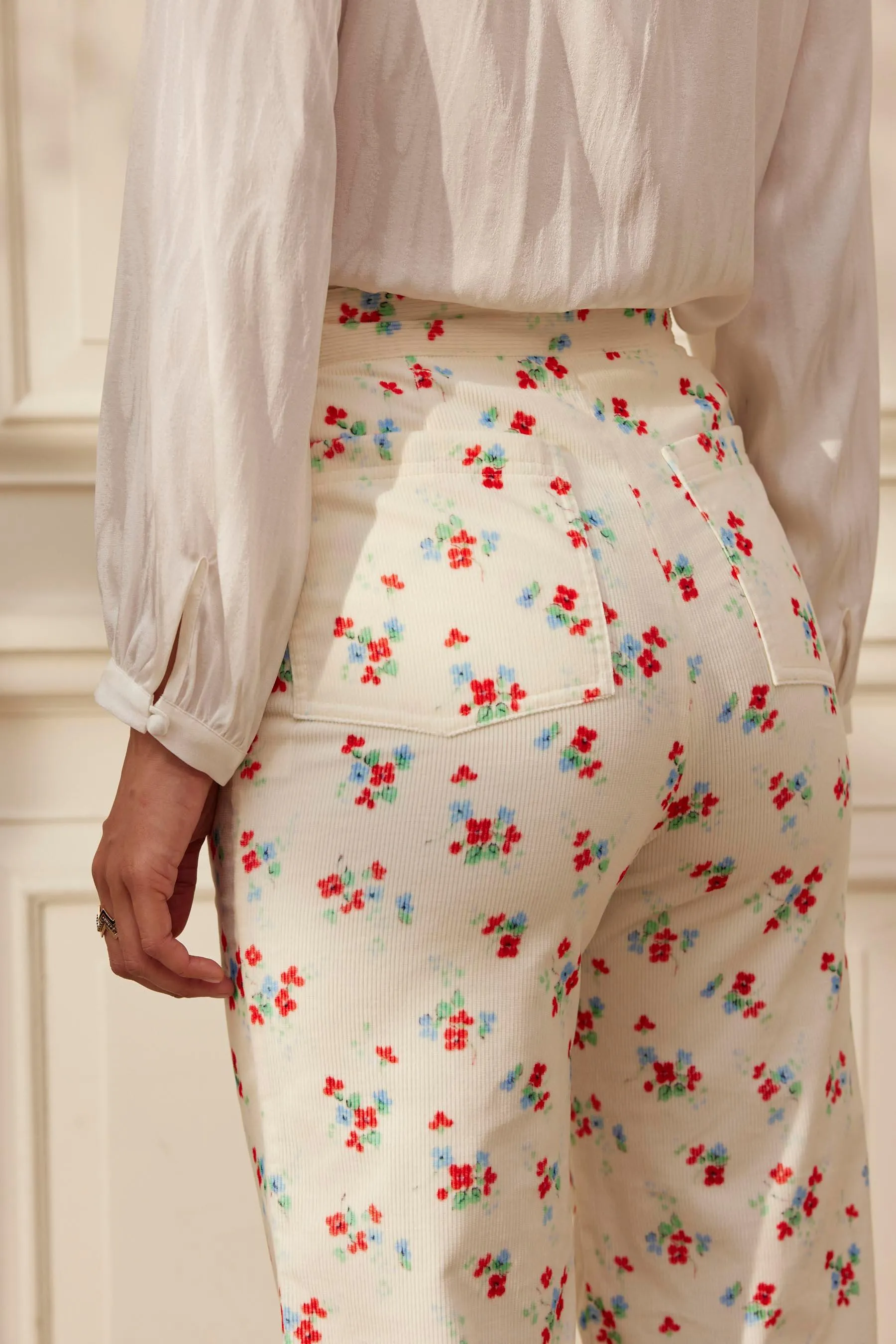 Cropped corduroy trouser