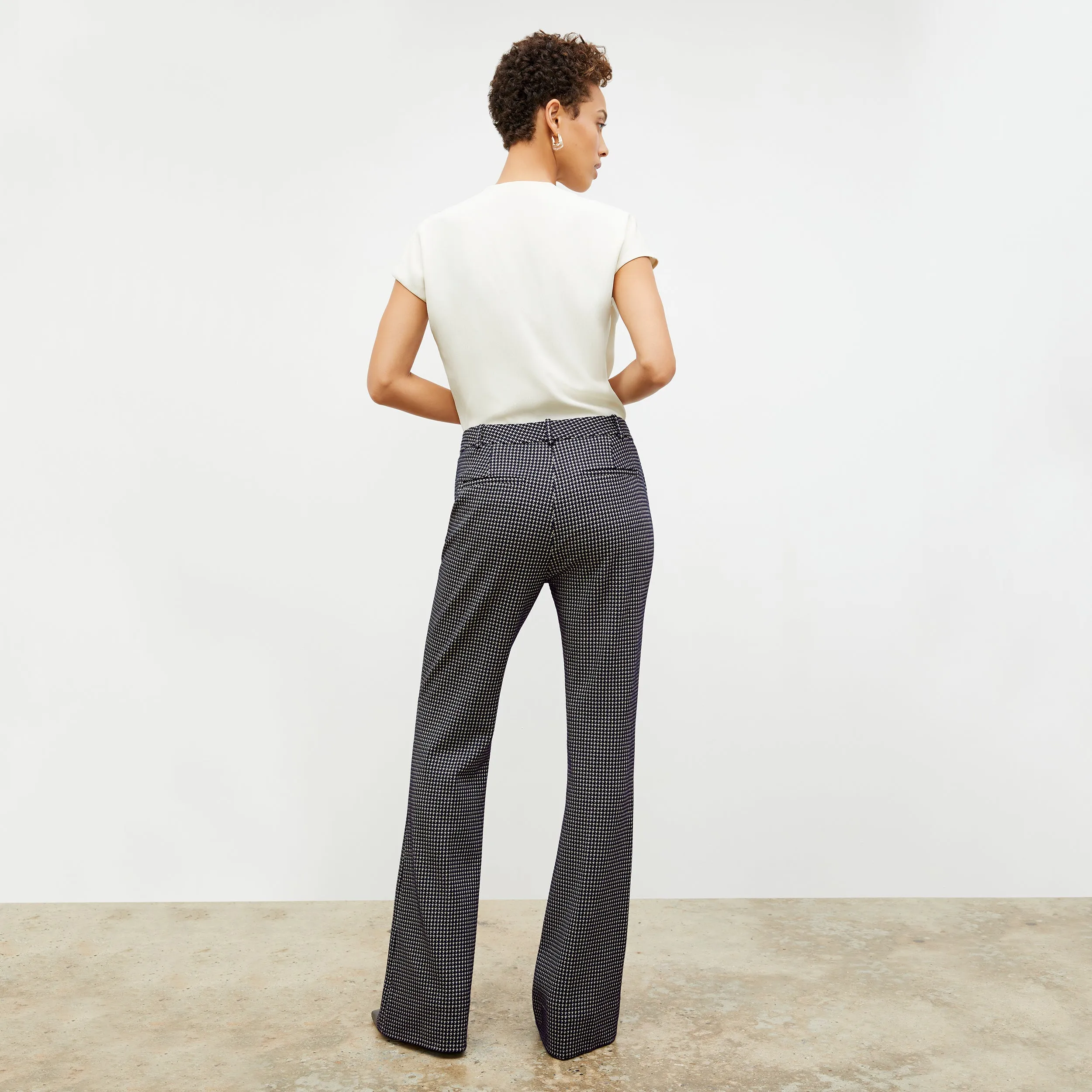 Horton Flare Trouser - Stretch Houndstooth :: Black / White